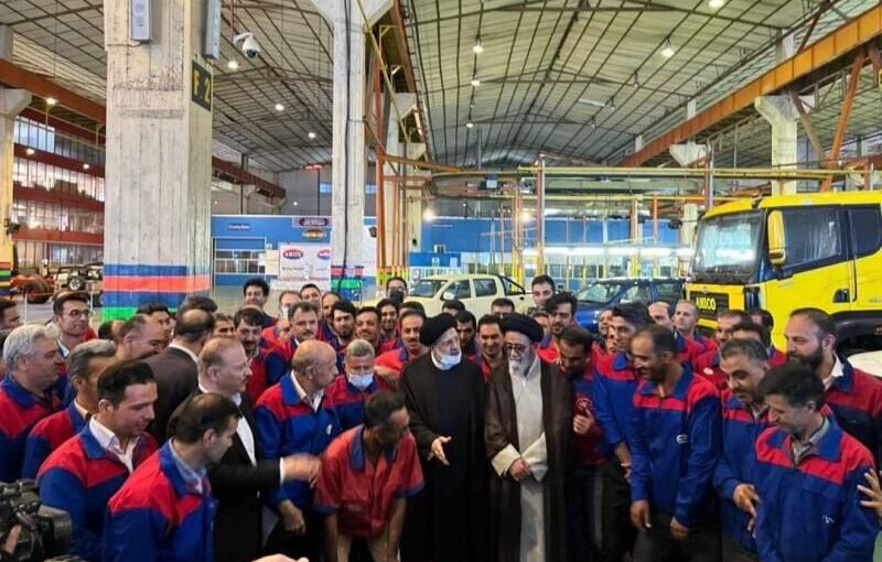 رییس جمهور از یک گروه صنعتی تولید خودرو در جلفا بازدید کرد